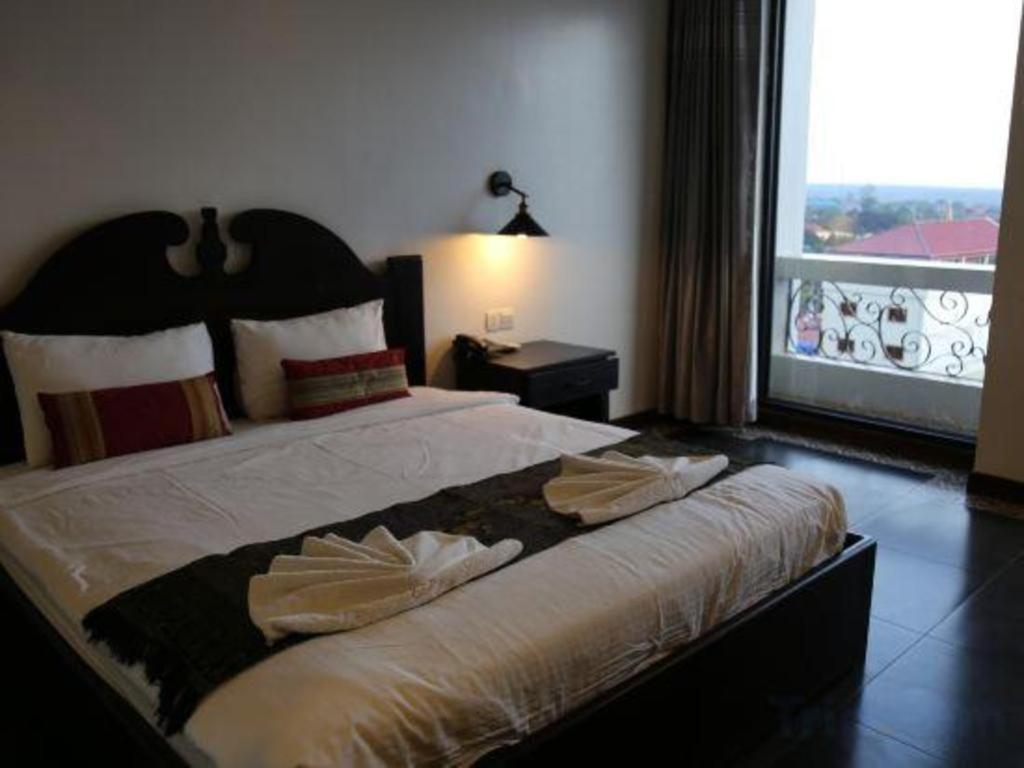 Yeak Loam Hotel Banlung Eksteriør billede