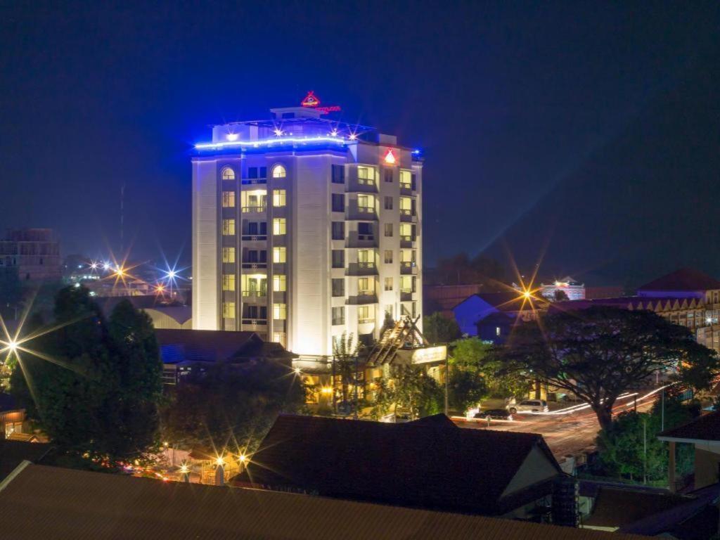 Yeak Loam Hotel Banlung Eksteriør billede